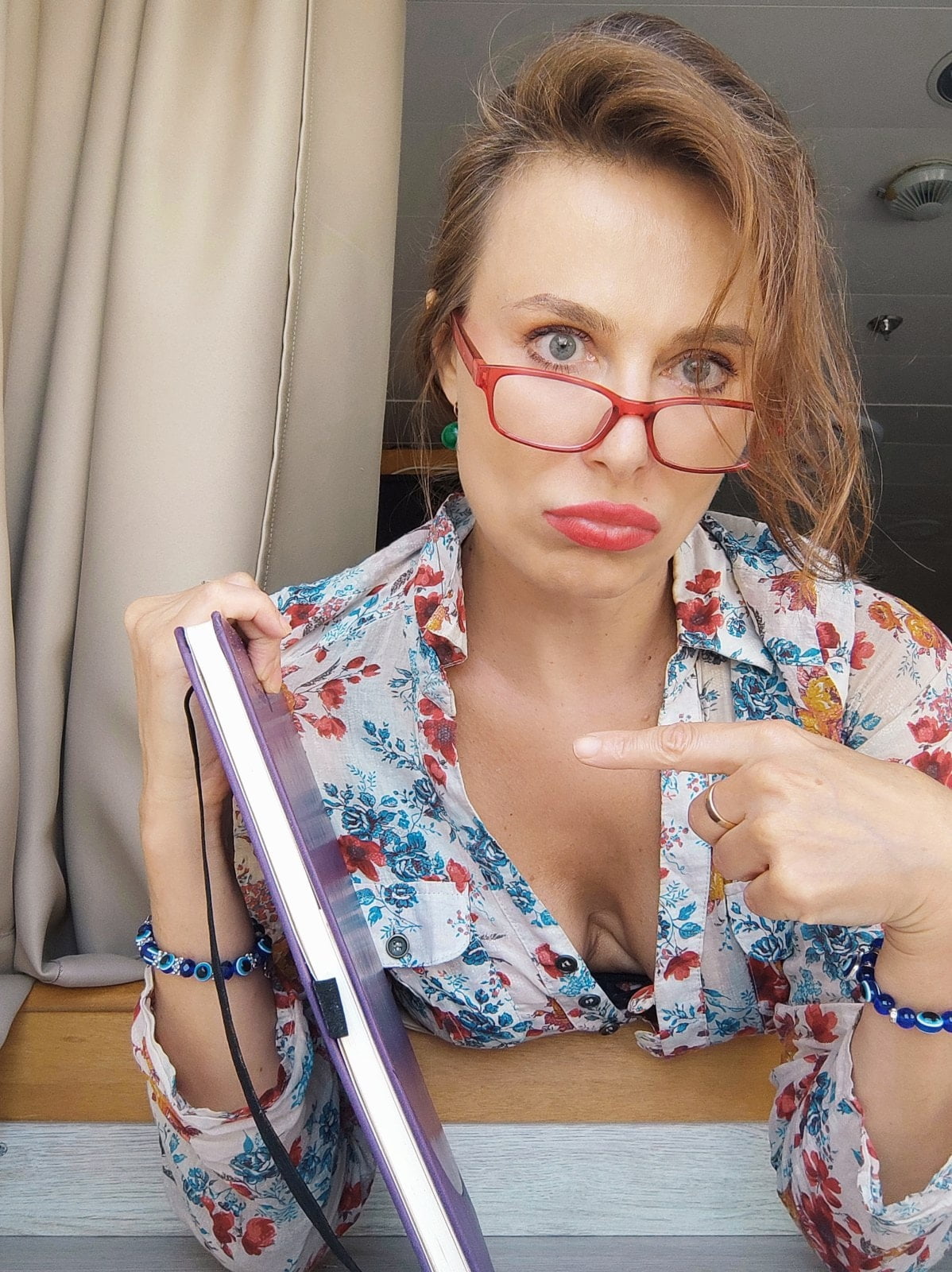 Secrétaire lunettes - La Ferule